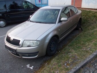 ŠKODA SUPERB 2,5tdi V6 114kw. RV 2003 - 2