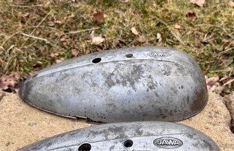 Jawa ČZ 250 kývačka - víko zapalování - 2