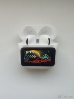 Bezdrátové sluchátka A11 Pro s displejem - 2