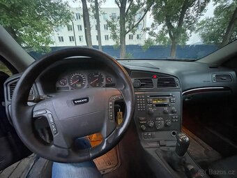 volvo V70 2,5 tdi na opravu/díly - 2