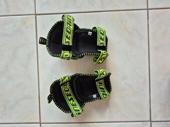 Chrániče kolen Dainese - 2