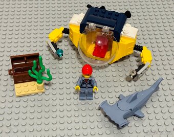 LEGO City 60263 - Mini ponorka - 2