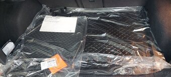 Vw  Volkswagen Golf 7 Nové gumové koberce a vana kufru - 2