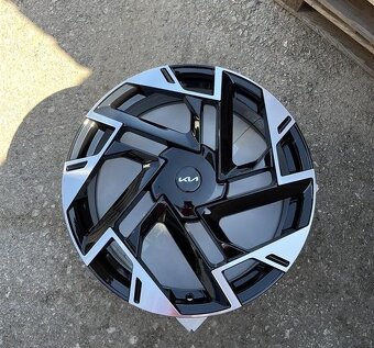 19 5X114,3 NOVÉ ALU KOLA KIA r19 5X114.3 ET51 - 2