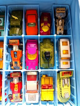 Prodám angličáky Matchbox England 48 kusů v kufříku - 2