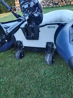 Nafukovací člun Boat 007+motor Suzuki - 2