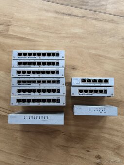 Switch Zyxel GS-105B / ES-108A - 2