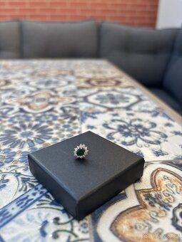 Diamantové náušnice , bílé zlato a smaragdy - 2