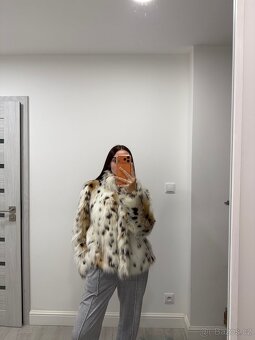 Stylový kožešinový kabát – S/M - 2