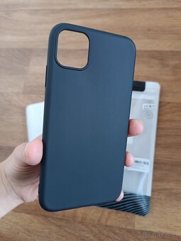 Kryt Ylife pro iPhone 11 (6,1") - 2