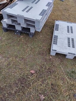 Prodám plastové palety - 2