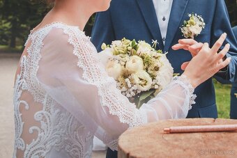 Ručně šité svatební šaty bílé - 2