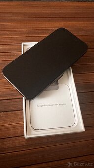 iPhone 15 128GB černá - 2