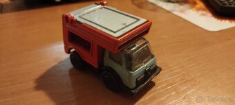 Kovový náklaďák - 2