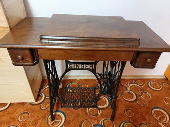 Prodám šicí stroj Singer - 2