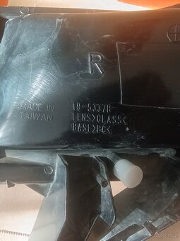 Mlhovka peugeot 406 pravá - 2