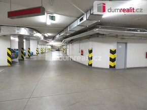 Pronájem parkovacího stání, 15 m2, cihla, Praha 4 - Kunratic - 2