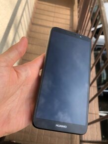 --> Huawei Y5 2018 (černý) REZERVOVÁNO - 2