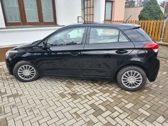 Hyundai i20, 1,1 CRDi,55KW,Klima 109,000 km,koupeno v ČR - 2