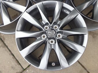 5x114,3 R17 original MAZDA 5 alu kola s TPMS ventilkama - 2