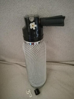 Láhev na šlehačku a 10 bombiček - 2