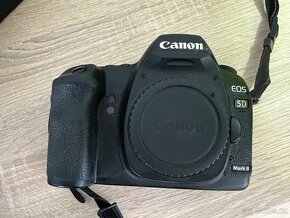 Canon EOS 5D Mark II - 2