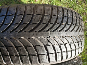 2 zimní pneumatiky Michelin 235/55/19 6mm - 2