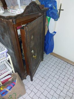 Starý trezor Popelka - 2