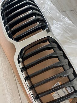 Přední maska na BMW 1, rok výroby 2020 (F40) - 2