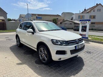 VW Touareg 3.0 TDI V6 176 kW – vzduchový podvozek,kamera 360 - 2