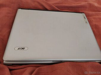 Notebook Acer-funkční - 2