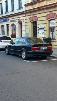 BMW 328ia e36 sedan - 2
