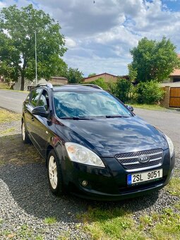Kia Ceed kombi 1.6 crdi 85kw najeto 211000km - 2
