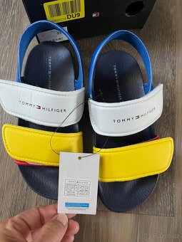 Tommy Hilfiger - sandály - 2