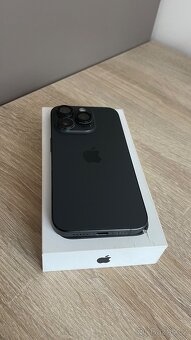 iPhone 15 pro 128gb black titan zánovní/nový - 2