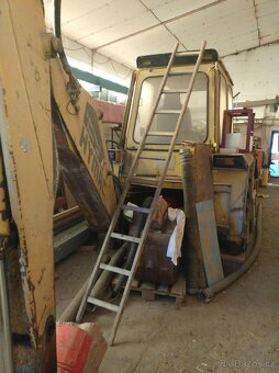 Traktorbagr HYMAC 370C - 2