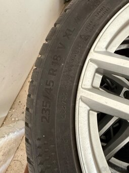 ALU kola Dezent + zimní pneu ze Škoda Superb - 2