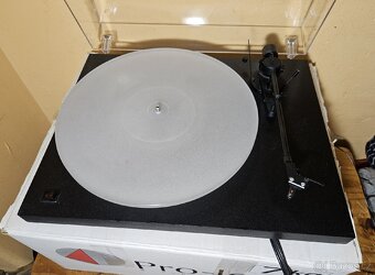 Pro-ject Debut II HiFi gramofon - 2