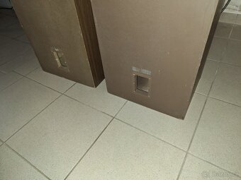 Korpusy Tesla ARS 840 - 2
