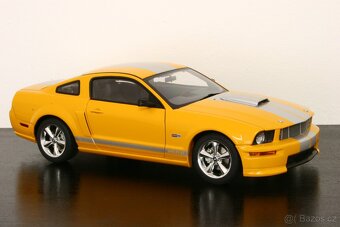 FORD Mustang Shelby GT - AUTOart 1:18 - 2