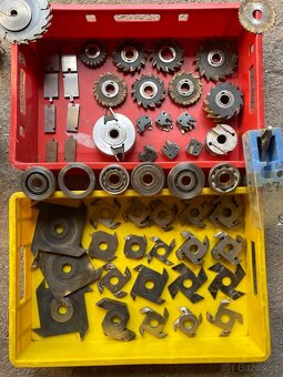 Fréza - dlabačka na dřevo s nástroji - 2