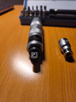 Úderový šroubovák - 2