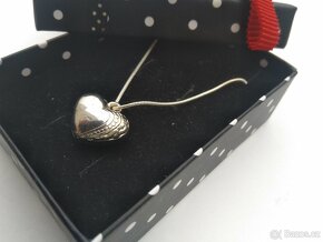 KRÁSNÝ DÁREK - Dámský řetízek se 4 různými přívěsky - 2