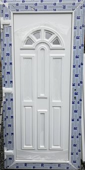 dveře plastové - 2