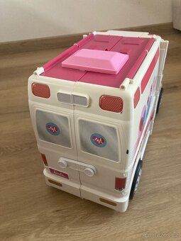 Barbie sanitka - 2