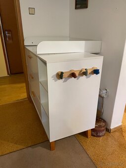 Přebalovací pult - 2