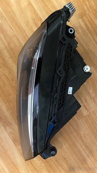 Přední pravý světlomet Škoda Superb III, úplně nový - 2