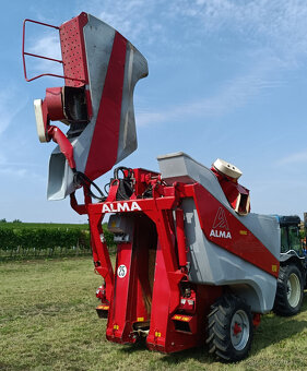 Kombajn na hrozny - 2