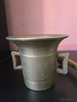 MOSAZNÝ HMOŽDÍŘ - 2