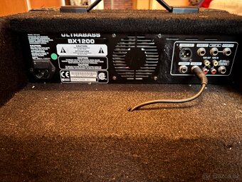 Basové kombo Behringer - 2